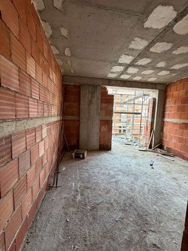 Apartment 3+1 for sale in Kodra e Diellit, Tirana, 169 m². Photo 3 of 8