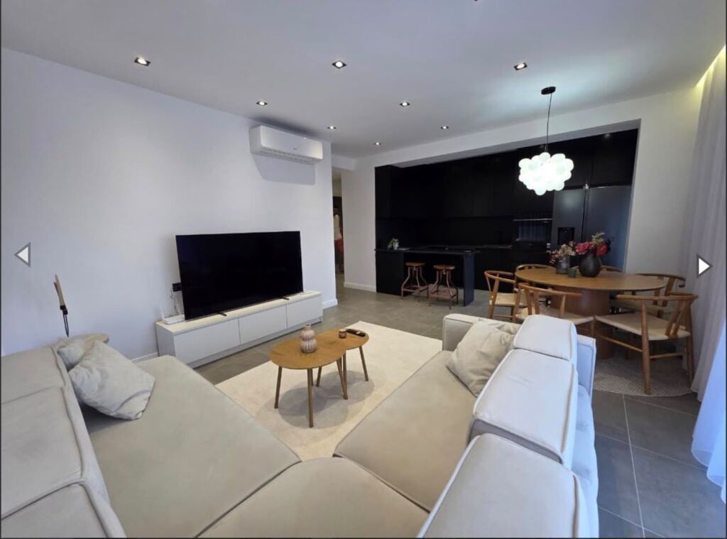 Apartment 3+1 for rent in Kodra e Diellit, Tirana, 142 m². Photo 2 of 3