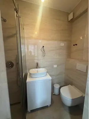 Appartamento 2+1 in affitto a Parlamenti, Tirana, 115 m². Foto 8 di 9