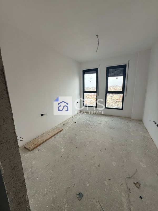 Apartament 1+1 në shitje në Kinostudio, Tiranë, 73 m². Foto 3 nga 12