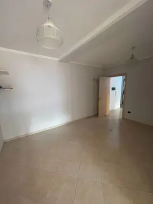 Appartamento in affitto a Blloku, Tirana, 96 m². Foto 3 di 8