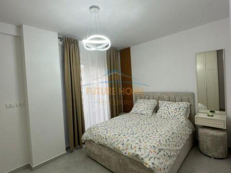Apartament 2+1 me qera në Shkolla e Kuqe, Tiranë, 99 m². Foto 4 nga 9