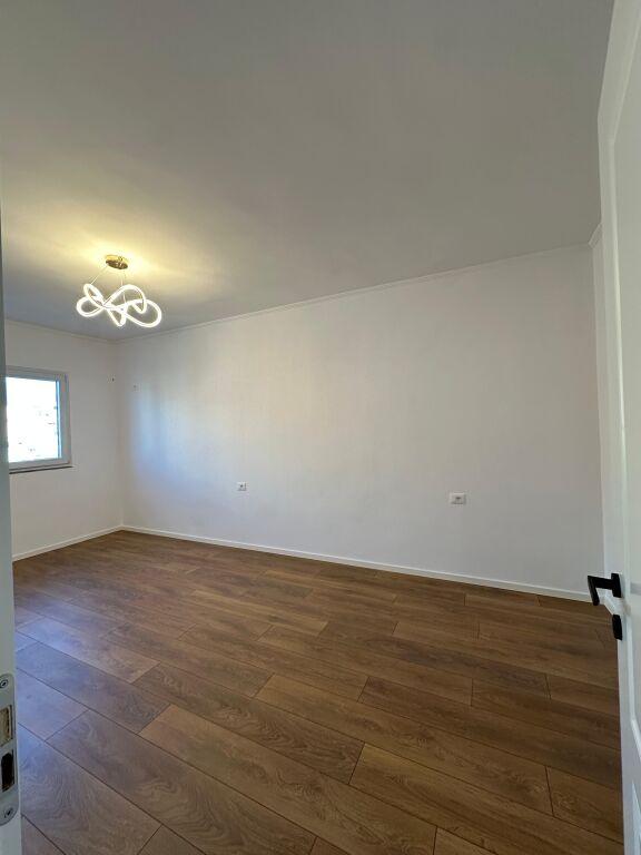 Tokë në shitje në Bulevardi Zogu I, Tiranë, 75 m²