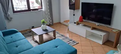 Apartament 2+1 me qera në Sheshi Shtraus, Tiranë, 75 m². Foto 5 nga 5