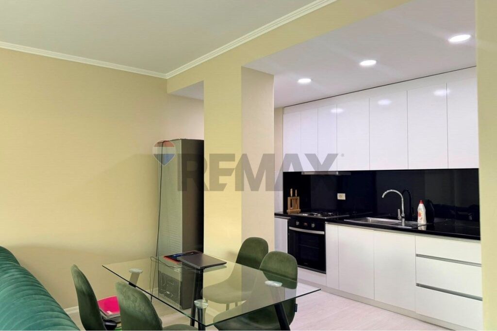 Appartamento in vendita a Liqeni i Thatë, Tirana, 75 m². Foto 2 di 3