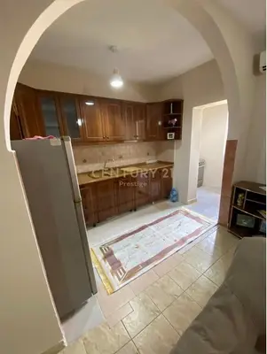 Apartament 2+1 me qera në Rruga Ali Visha, Tiranë, 95 m². Foto 2 nga 5
