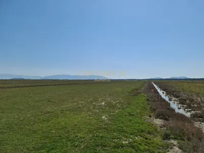 Land for sale in Akerni, Vlorë, 36,390 m². Photo 5 of 7