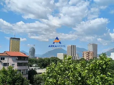 Appartamento in affitto a Blloku, Tirana, 84 m². Foto 12 di 12