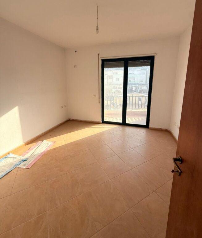 Appartamento 2+1 in vendita a "Unaza e Re" mbikalimi në "Selitë", Tirana, 127 m²