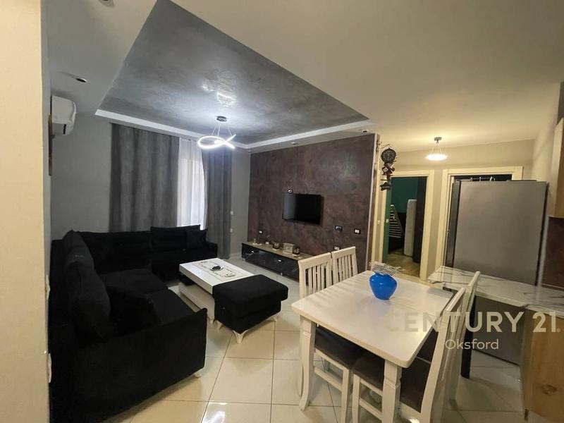 Appartamento 3+1 in vendita a Xhamia e Selitës, Tirana, 95 m²