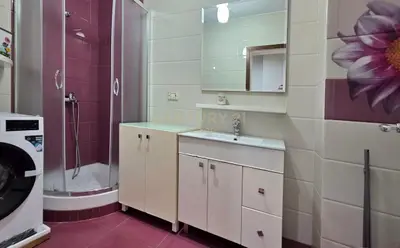 Apartament 2+1 me qera në Ish Ekspozita, Tiranë, 120 m². Foto 10 nga 10