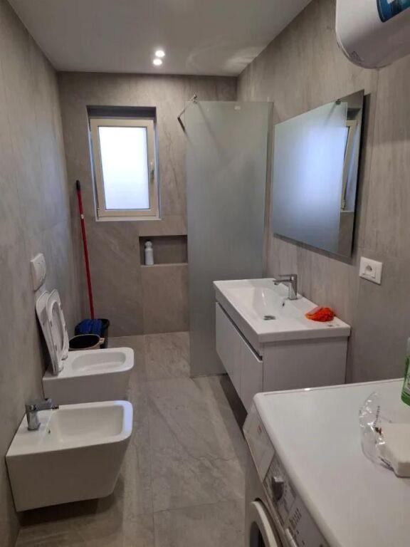 Apartament 2+1 me qera në Rruga Imer Ndregjoni, Tiranë, 90 m². Foto 4 nga 5