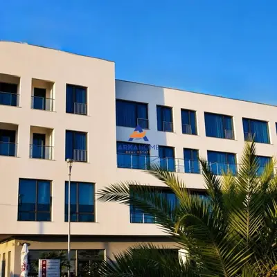 Locale in affitto ad Autostrada Thumanë - Kashar, Croia, 1.050 m². Foto 2 di 4