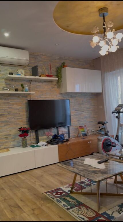 Apartment for sale in Komuna e Parisit, Tirana, 128 m². Photo 1 of 3