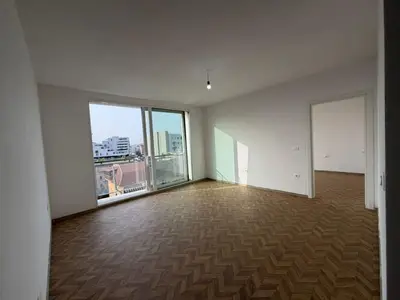 Apartament 1+1 me qera në Farmacia 10, Tiranë, 65 m². Foto 3 nga 7