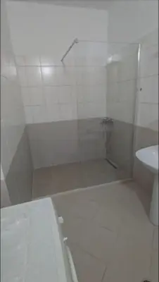 Appartamento 1+1 in affitto a Kristal Center, Tirana, 75 m². Foto 7 di 9