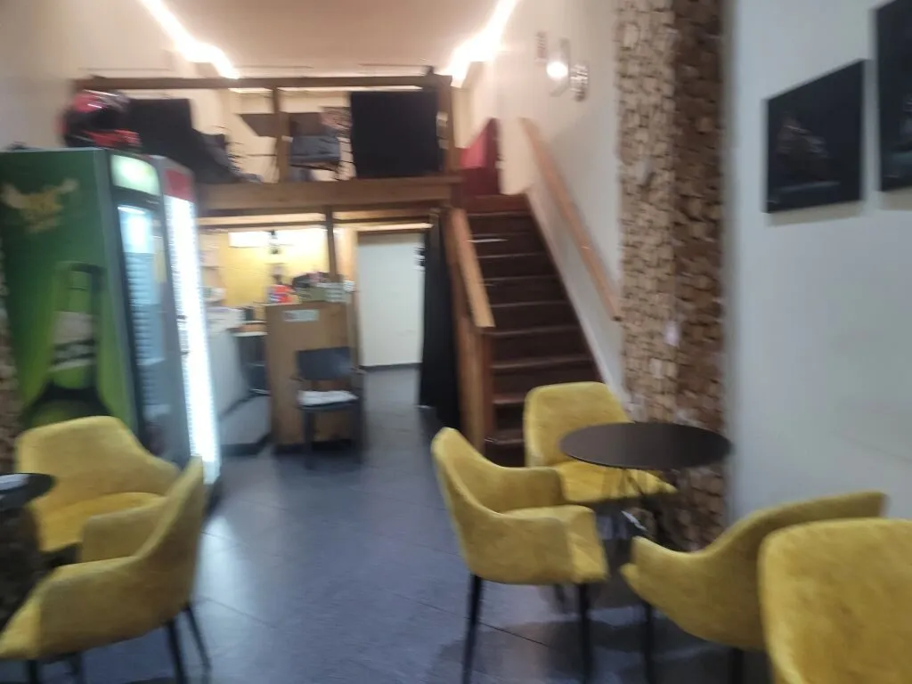 Locale in vendita a Rruga Frosina Plaku, Tirana, 40 m². Foto 1 di 12
