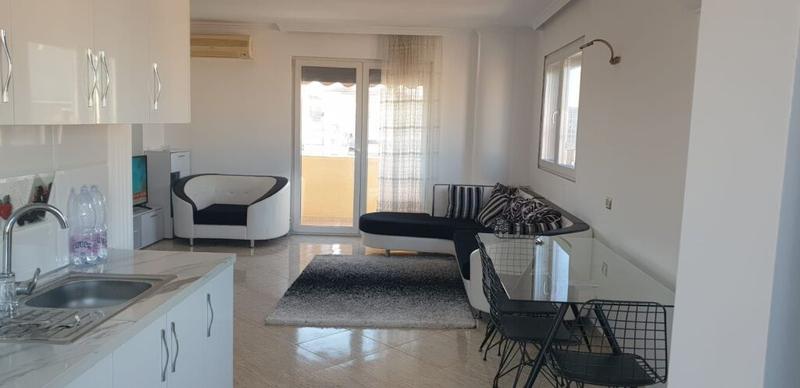 Appartamento 1+1 in affitto a Rruga Kongresi i Manastirit, Tirana, 85 m²