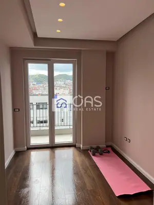 Apartament 2+1 me qera në Komuna e Parisit, Tiranë, 95 m². Foto 9 nga 11