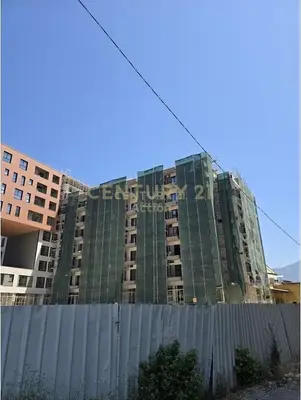 Apartament 2+1 me qera në Rruga Karl Gega, Tiranë, 106 m². Foto 2 nga 3
