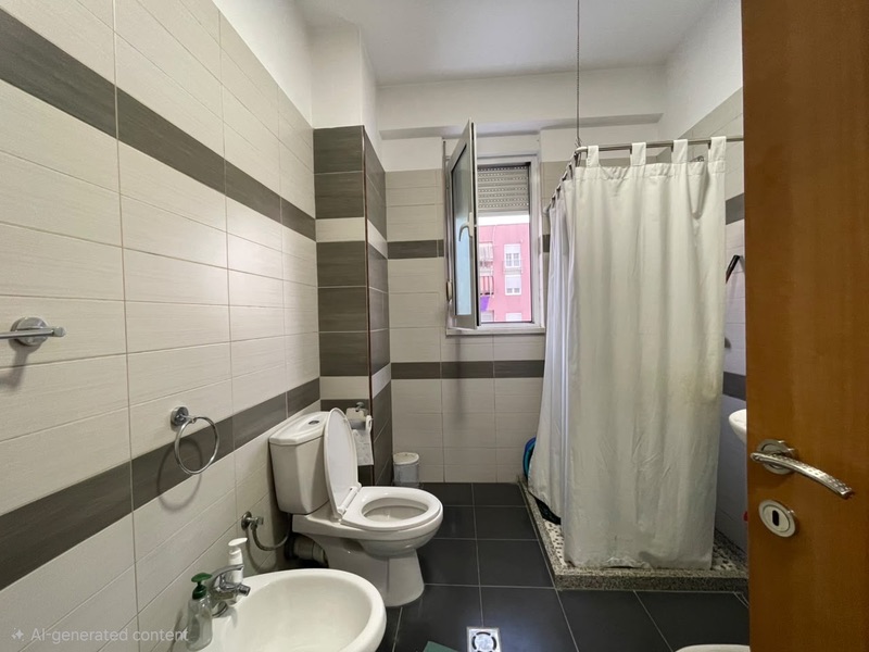 Apartment 1+1 for rent in 21 Dhjetori, Tirana, 85 m². Photo 3 of 4