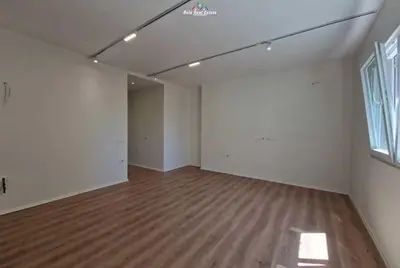 Ufficio in affitto a Rruga Qemal Stafa, Tirana, 135 m². Foto 4 di 6