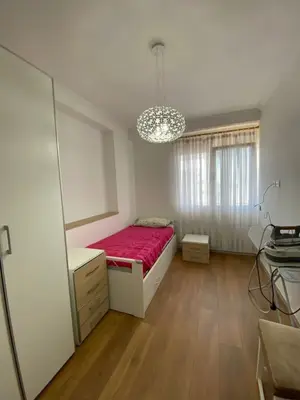 Apartament 3+1 në shitje në Ish-URT, Durrës, 94 m². Foto 7 nga 12