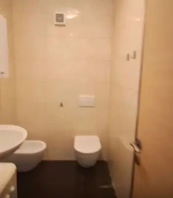 Apartament 1+1 me qera në Petro Nini Luarasi, Tiranë, 60 m². Foto 4 nga 5