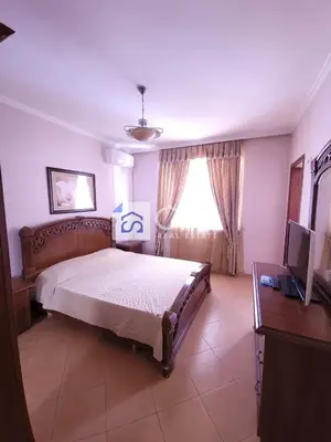 Apartament 2+1 me qera në Ish Ekspozita, Tiranë, 120 m². Foto 3 nga 7