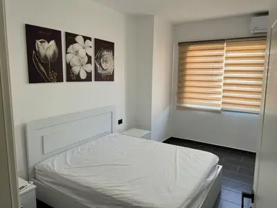 Apartament 1+1 me qera në Rruga Kalabria, Durrës, 70 m². Foto 5 nga 9