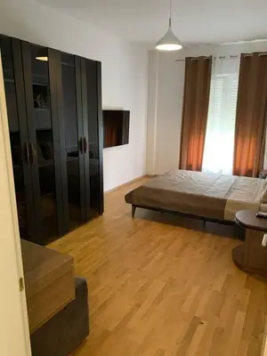 Apartament me qera në TEG, Tiranë, 106 m². Foto 2 nga 11