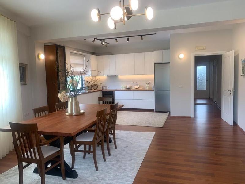 Villa in affitto a Qarku i Gjirokastrës, Argirocastro, 160 m²
