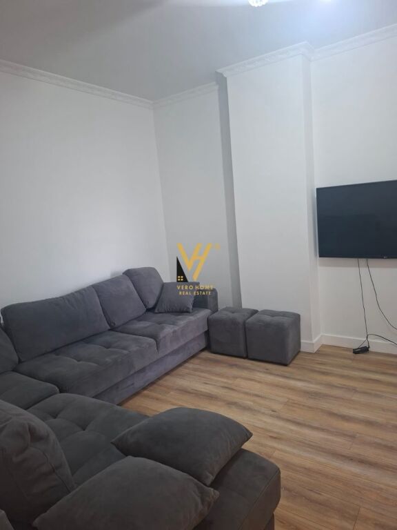 Apartament 2+1 me qera në Yzberisht, Tiranë, 89 m². Foto 1 nga 3