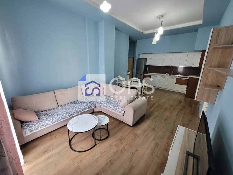Appartamento 2+1 in affitto a Rruga Muhamet Deliu, Tirana, 84 m²