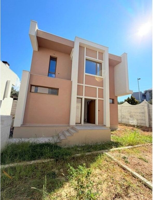 Villa for sale in TEG, Tirana, 334 m². Photo 1 of 3