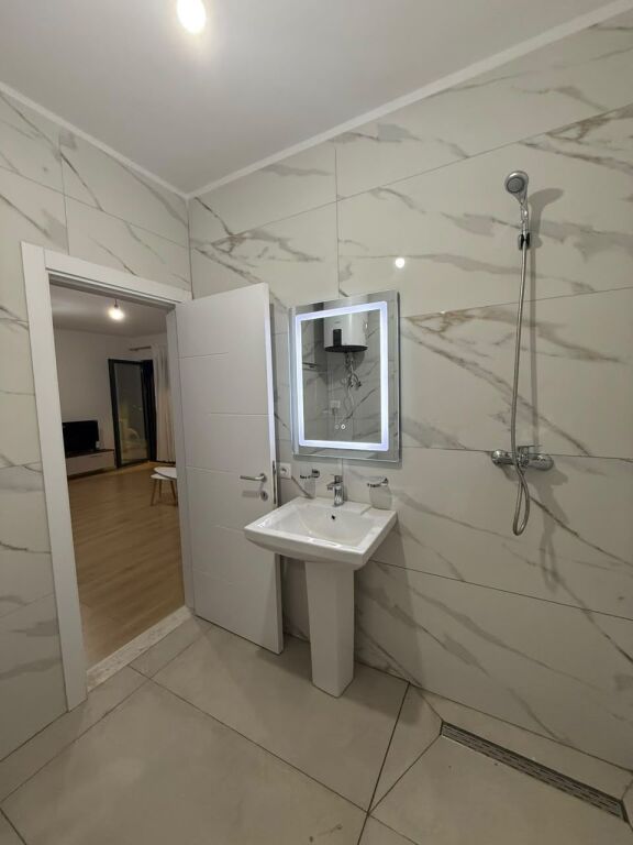 Appartamento 1+1 in affitto a Don Bosko, Tirana, 66 m². Foto 3 di 3
