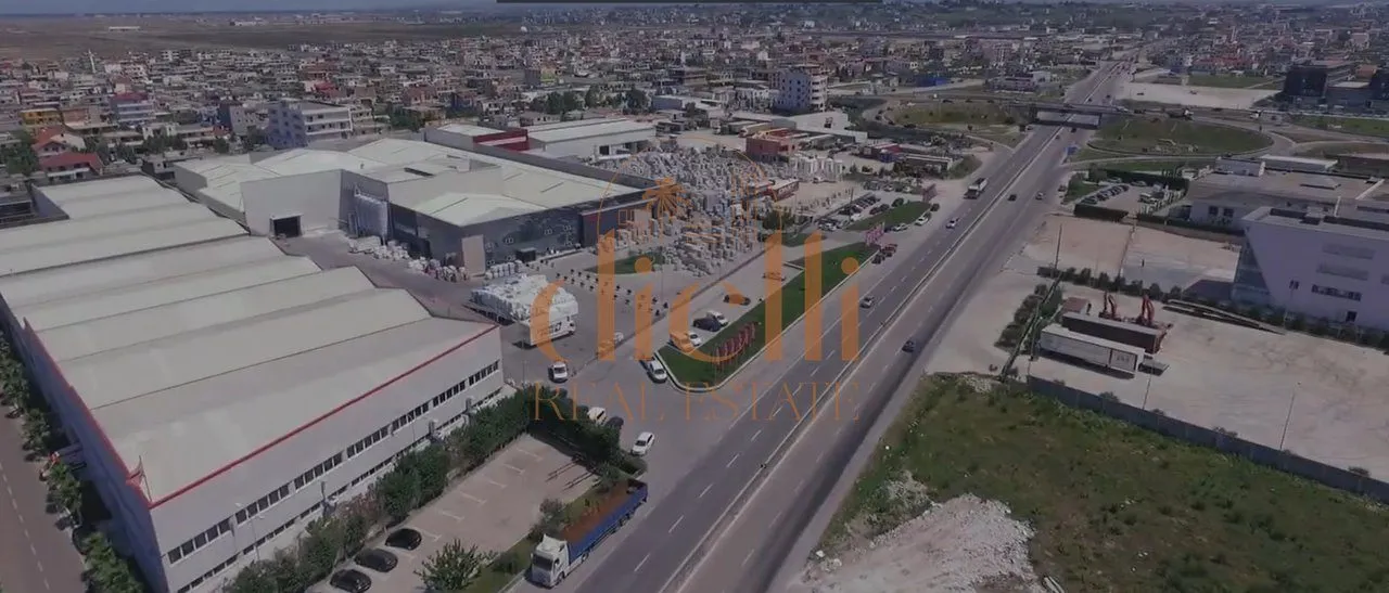 Warehouse for rent in Autostrada Durres - Tirane, Durrës, 2,000 m². Photo 1 of 1