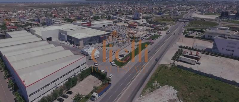 Magazinë me qera në Autostrada Durres - Tirane, Durrës, 2 000 m²