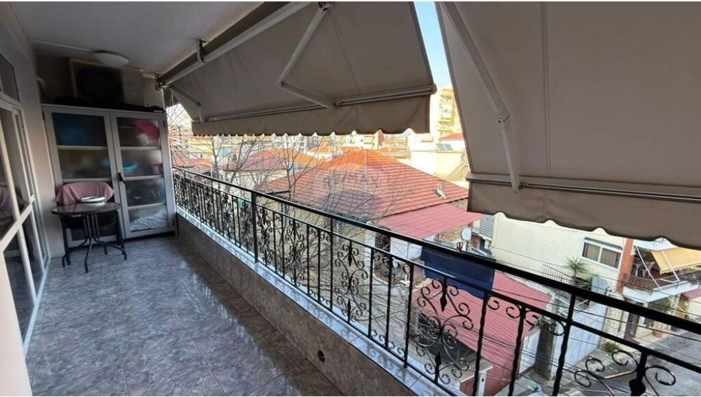 Apartment 3+1 for sale in Rruga e Kavajës, Tirana, 103 m². Photo 3 of 3