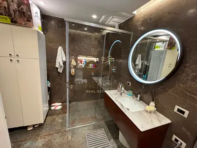 Apartament 3+1 në shitje në Stadiumi Dinamo, Tiranë, 129 m². Foto 11 nga 12