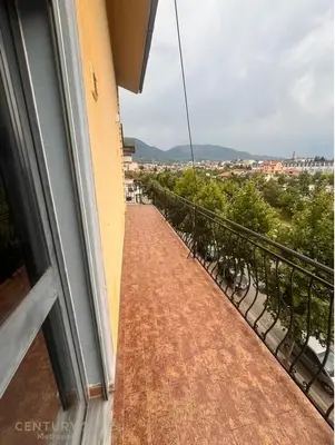 Apartament 1+1 me qera në Brryli, Tiranë, 50 m². Foto 2 nga 7