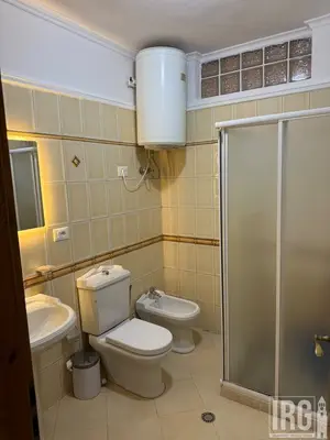 Apartament 3+1 me qera në Rruga Him Kolli, Tiranë, 132 m². Foto 7 nga 12