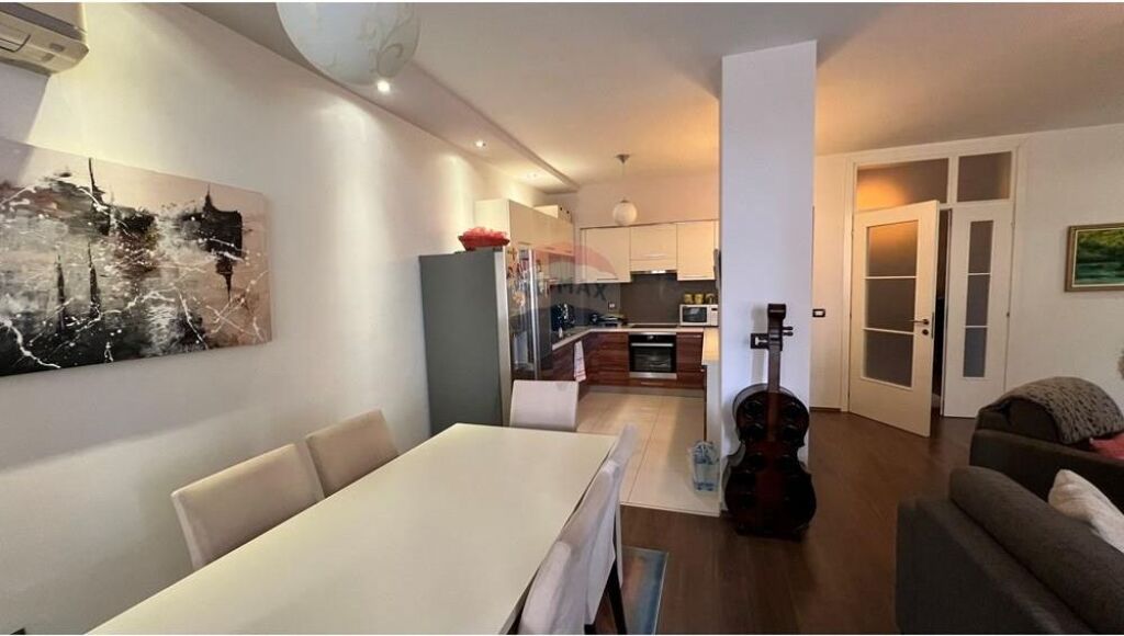 Apartment for rent in Blloku, Tirana, 124 m². Photo 3 of 3