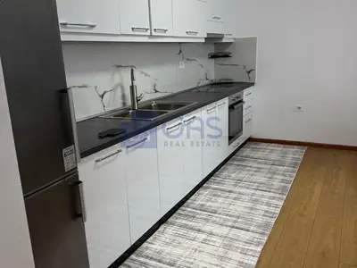 Apartament 2+1 me qera në Ish Parku i autobuzave, Tiranë, 80 m². Foto 6 nga 9