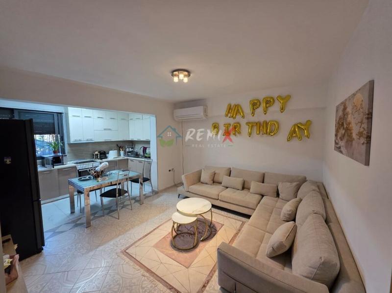 Apartament 2+1 në shitje në Shkolla 9-vjeçare "Qemal Mici", Durrës, 121 m²