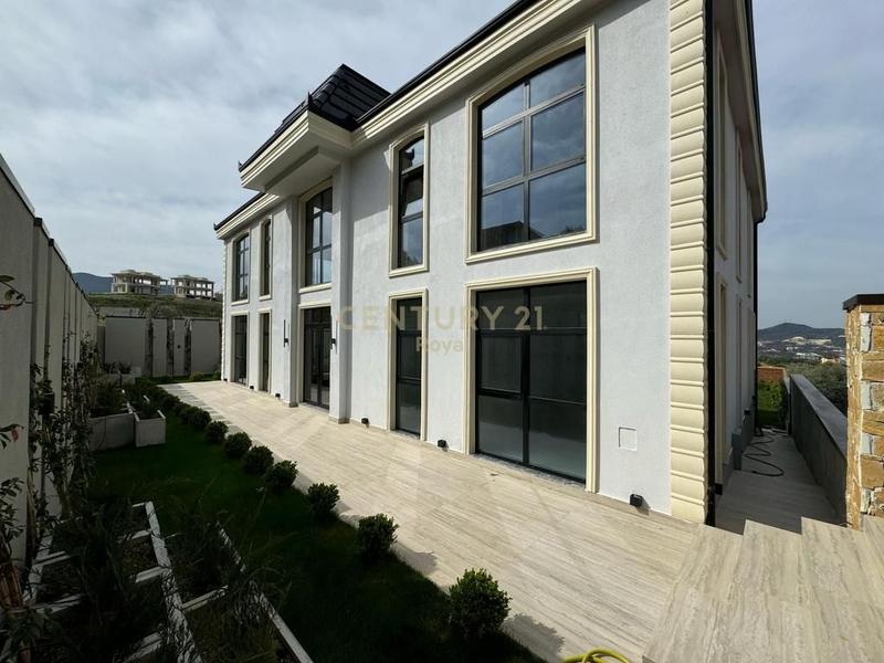 Vilë me qera në Rolling Hills Luxury Residences, Tiranë, 600 m². Foto 6 nga 12