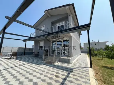 Vilë në shitje në Xhafzotaj, Durrës, 1 000 m². Foto 2 nga 12