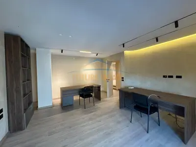 Ufficio in affitto a Jordan Misja, Tirana, 200 m². Foto 4 di 12