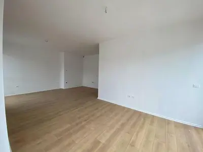 Appartamento 3+1 in vendita a Komuna e Parisit, Tirana, 282 m². Foto 2 di 8