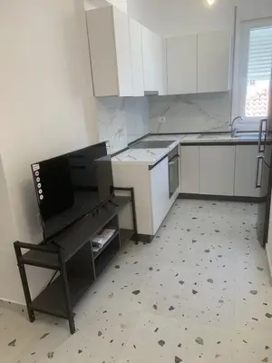 Apartament 1+1 me qera në Rruga 5 Maji, Tiranë, 60 m². Foto 2 nga 8